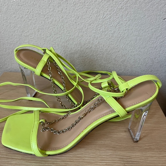 Shoe Dazzle Neon Green Heels with Clear Block - Picture 1 of 10
